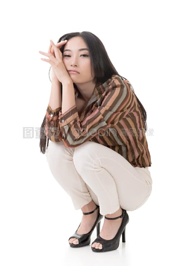 37间房主播跳舞 撩人夜色